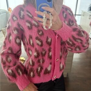 Chic Pink Leopard Cardigan Sweater
